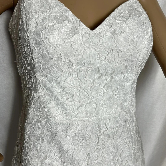 GUESS halter white dress, resort wedding , lace,ruffle,romantic, gala,feminine - Picture 6 of 15